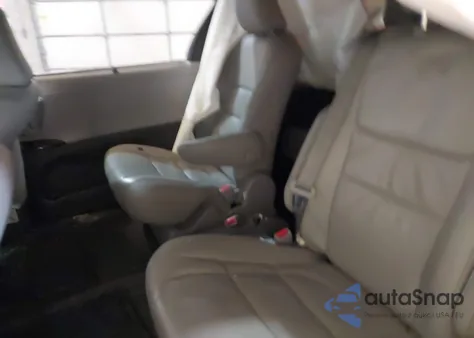 2017 Toyota Sienna Xle Premium 8 Passenger z USA, uszkodzony, nr VIN 5TDYZ3DC4HS826387